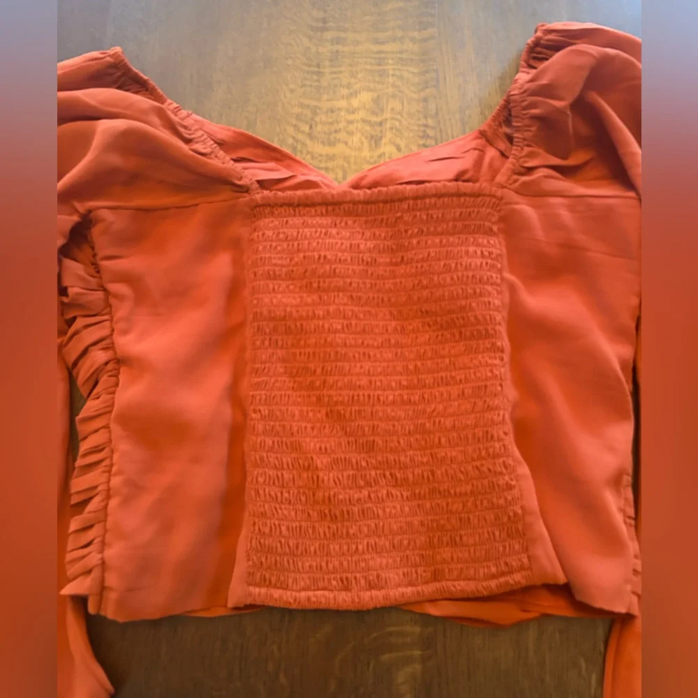 Abercrombie & Fitch NWT rust balloon sleeve shirred front smocked back